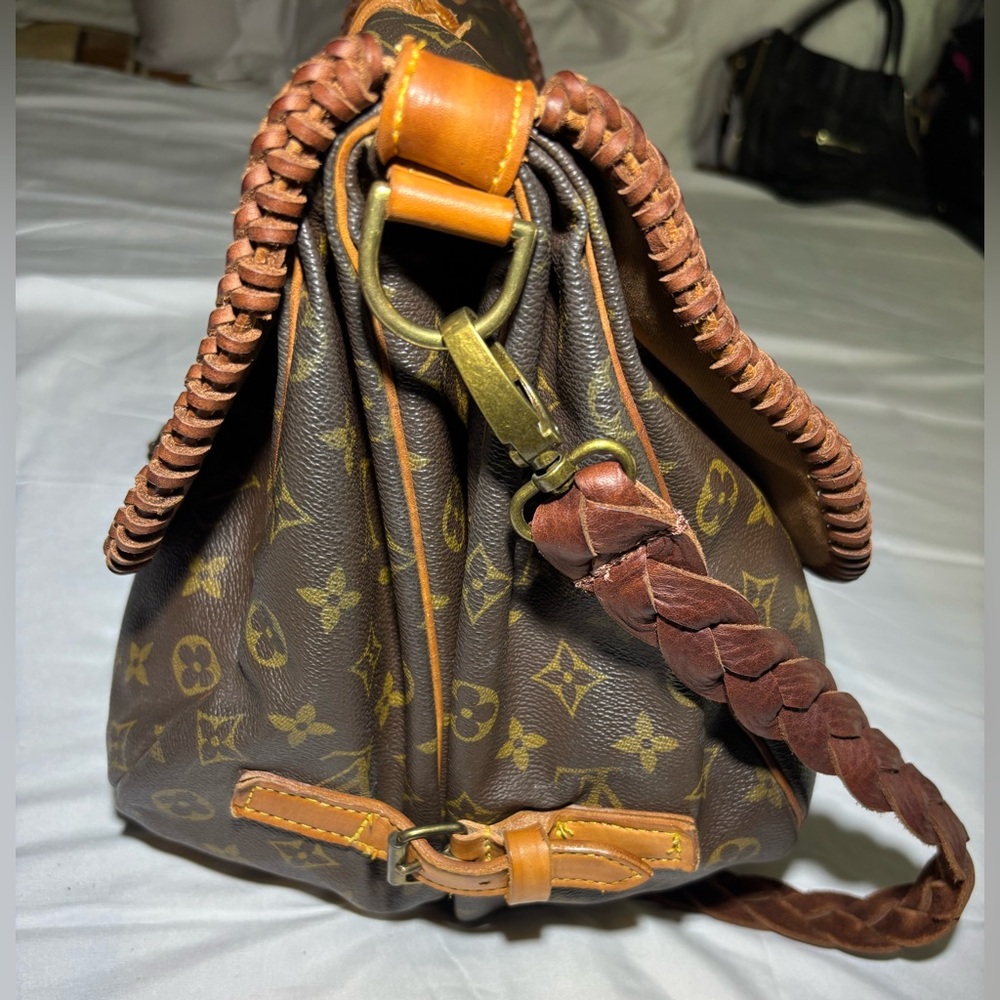 Vintage Boho - Louis Vuitton Monogram Canvas Samur GM 35 Messenger - Picture 4 of 13